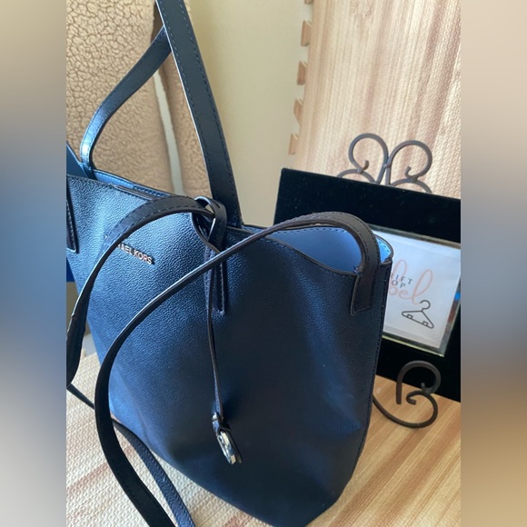 SOLD OUT - Picture 5 of 8